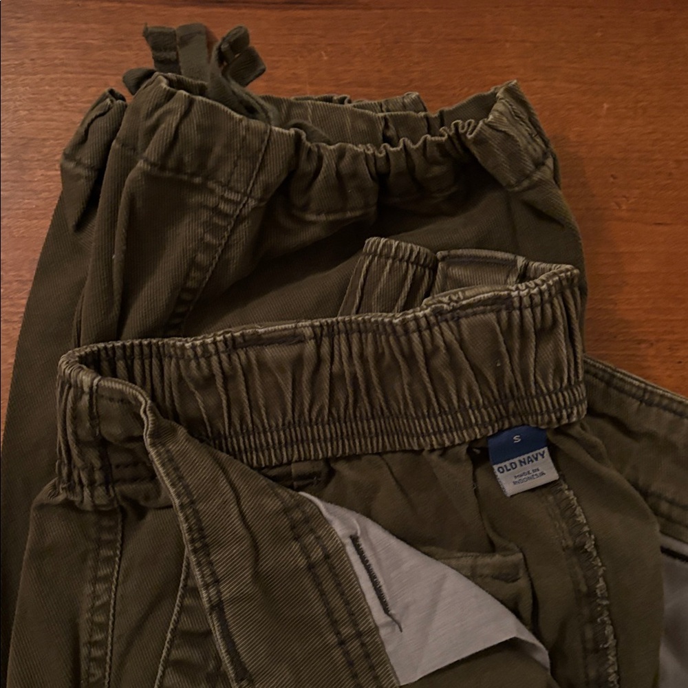 Old Navy Olive Green Cargo Pants - Picture 4 of 4